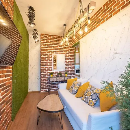 Apartment Wooden Castle - Top Center *