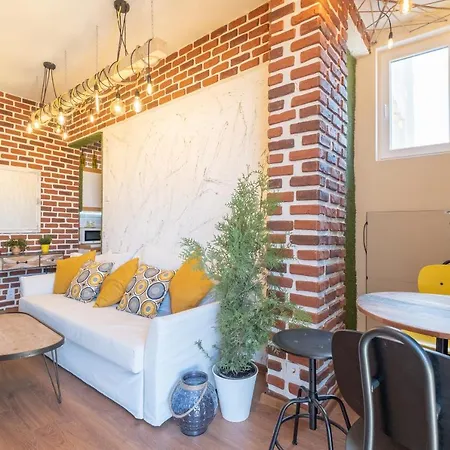 Apartment Wooden Castle - Top Center *